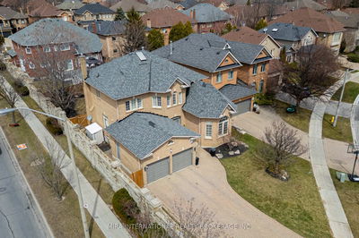 22 Tillingham Keep, Toronto - Clanton Park image-0-2