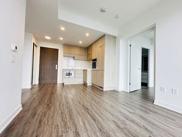 3607 - 39 Roehampton Avenue