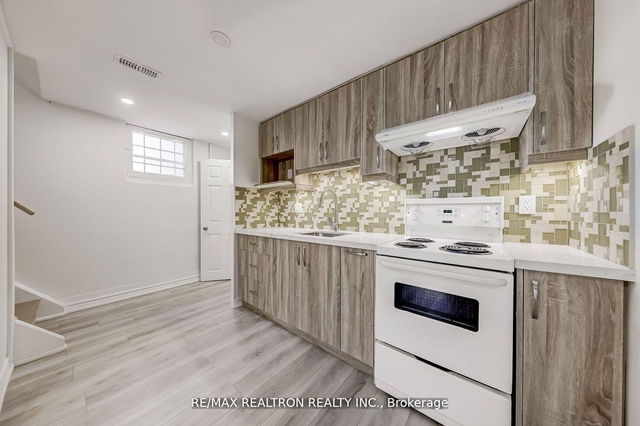 Bsmt - 59B Cummer Avenue