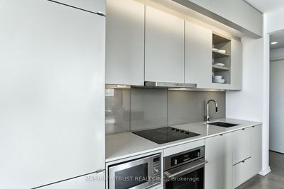 Unit 2511 — 101 Peter St, Toronto - Waterfront Communities C1 image-0-3