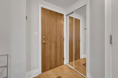 Unit 4010 — 16 Harbour St, Toronto - Waterfront Communities C1 image-0-3