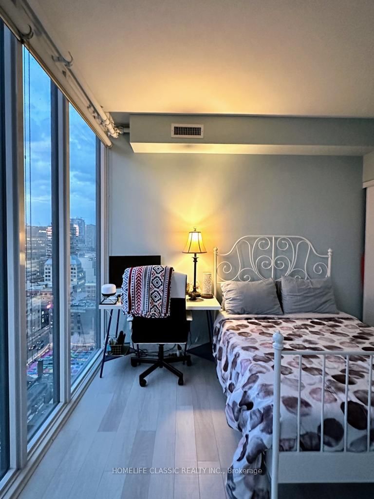 2004 - 290 Adelaide St W, Toronto, M5V 1P6 | Image 3