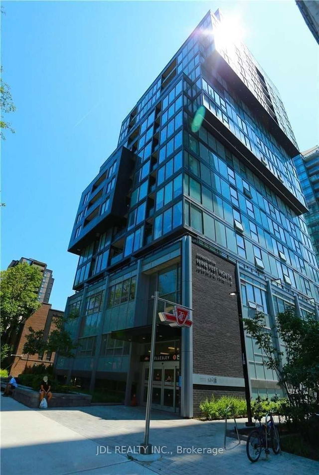 301 - 17 Dundonald Street