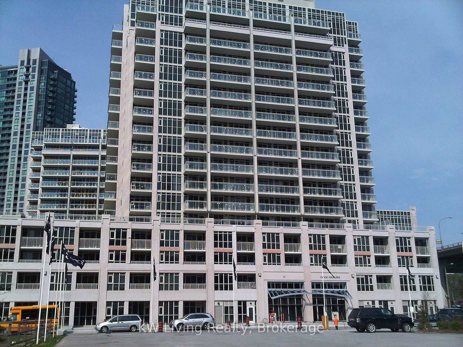 Condo for lease at 1029-38 Grand Magazine Street, Toronto, Niagara, M5V 0B2 - MLS: C12146945