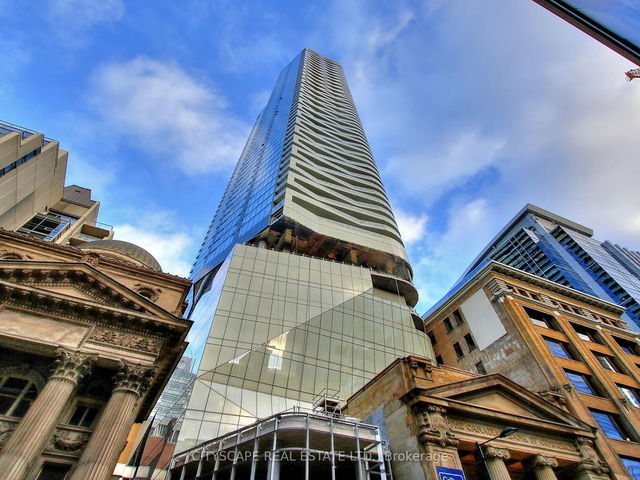 1502 - 197 Yonge St Street