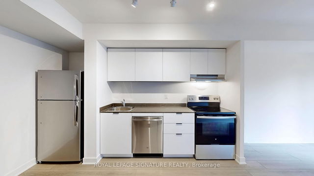 520 - 61 Charles Street
