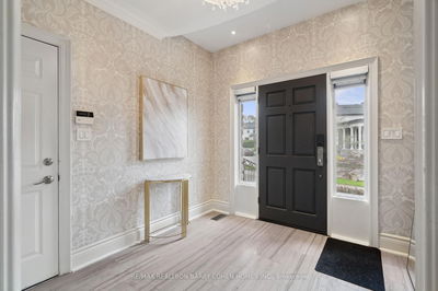 9 Montressor Dr, Toronto - St. Andrew-Windfields image-0-1