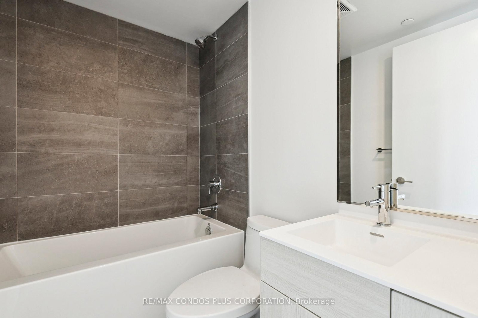 28 Eastern Avenue, Unit 1011 - Photo 10