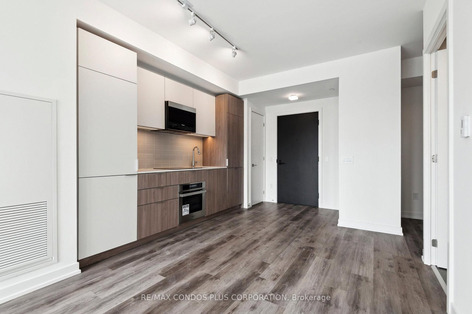 28 Eastern Avenue, Unit 1011 - Photo 4