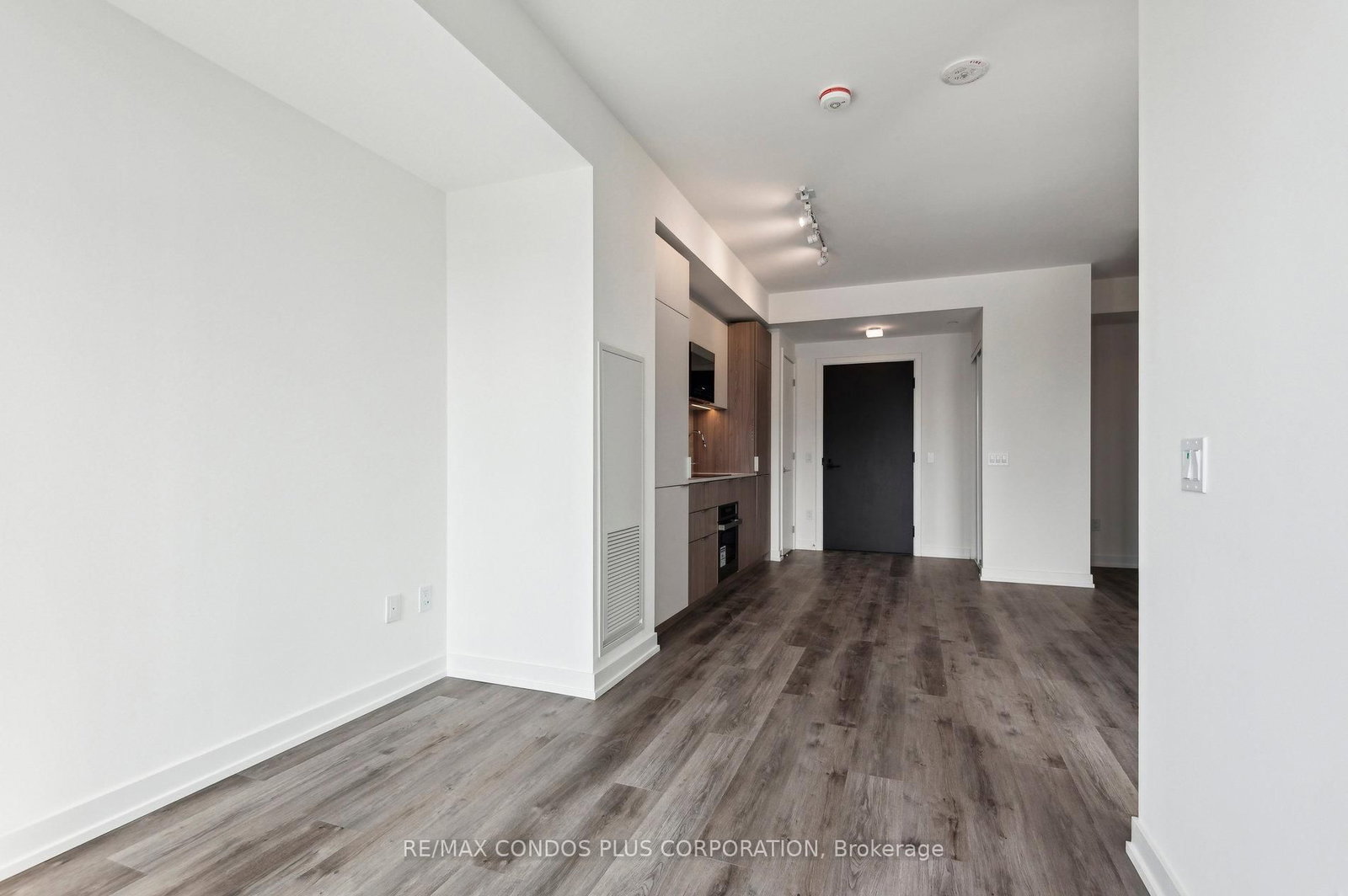 28 Eastern Avenue, Unit 1011 - Photo 5