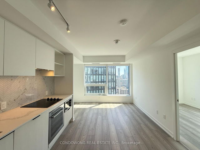 2907 - 82 Dalhousie Street