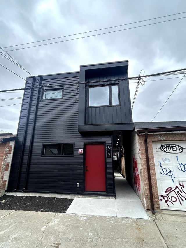 Laneway - 513 Ossington Street