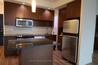 Unit 904 — 120 Homewood Avenue — photo 3