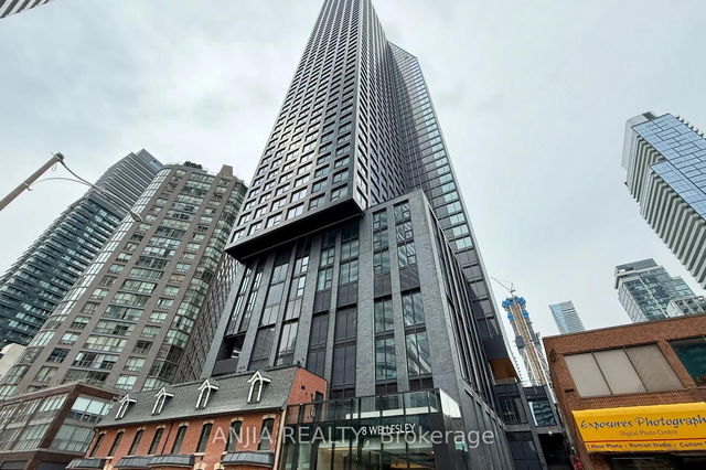 2711 - 8 Wellesley Street