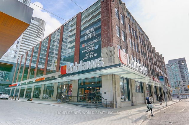 2216 - 17 Bathurst Street