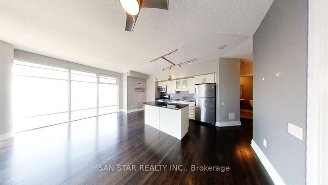 4111 - 2191 Yonge Street