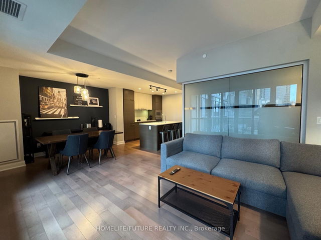 1008 - 55 Front Street