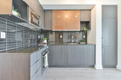 Unit 506 — 99 The Donway, Toronto - Banbury-Don Mills image-0-1