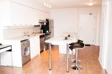 Condo for lease at 1211-19 Singer Court, Toronto, Bayview Village, M2K 0B2 - MLS: C12148367