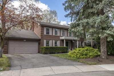 16 Bobwhite Cres, Toronto - St. Andrew-Windfields