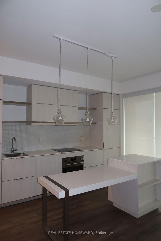 1304 - 197 Yonge Street