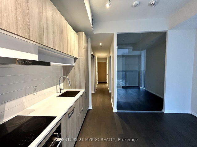 1710 - 5 Soudan Avenue