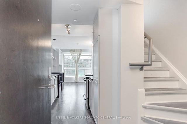 206 - 50 Lynn Williams Street