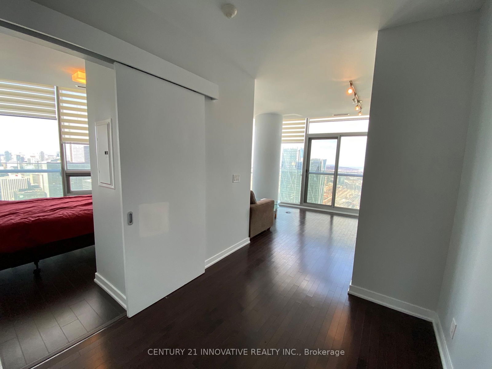 Listing Image 0