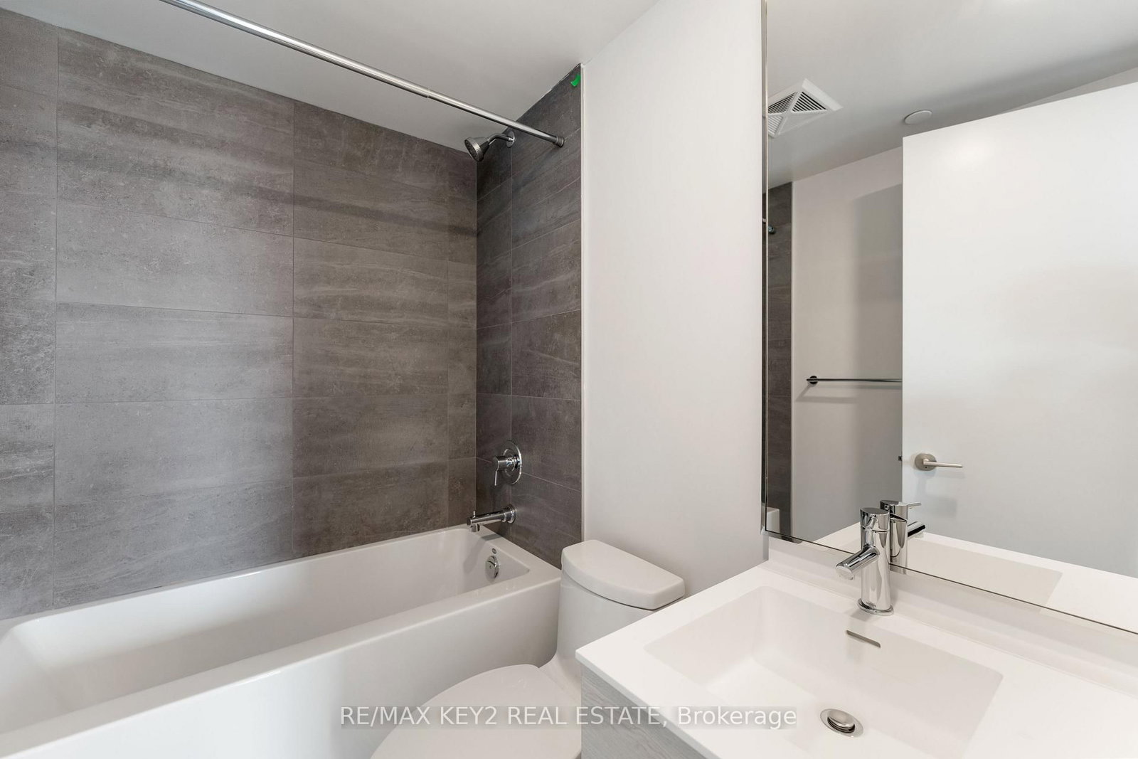 28 Eastern Avenue, Unit 1026 - Photo 16