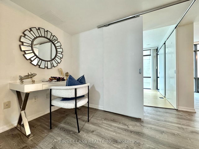1107 - 38 Grenville Street