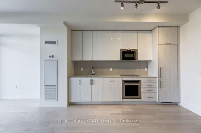 1108 - 330 Richmond Street