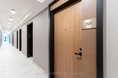 Unit 701 — 8 Tippett Rd, Toronto - Clanton Park image-0-1
