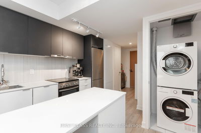 Unit 701 — 8 Tippett Rd, Toronto - Clanton Park image-0-3