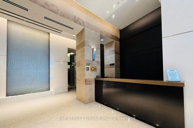 1403 - 2181 Yonge Street