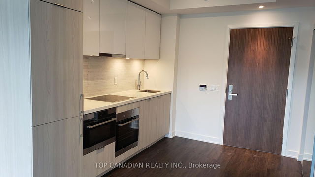 722 - 15 Queens Quay