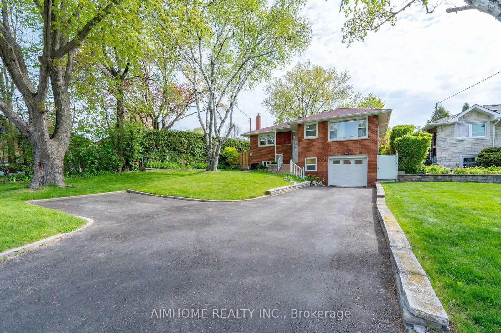 Detached House sold at 145 Sloane Avenue, Toronto, Victoria Village, M4A 2B8 - MLS: C12149397