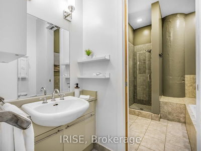 Unit 939 — 155 Dalhousie St, Toronto - Church-Yonge Corridor image-0-2