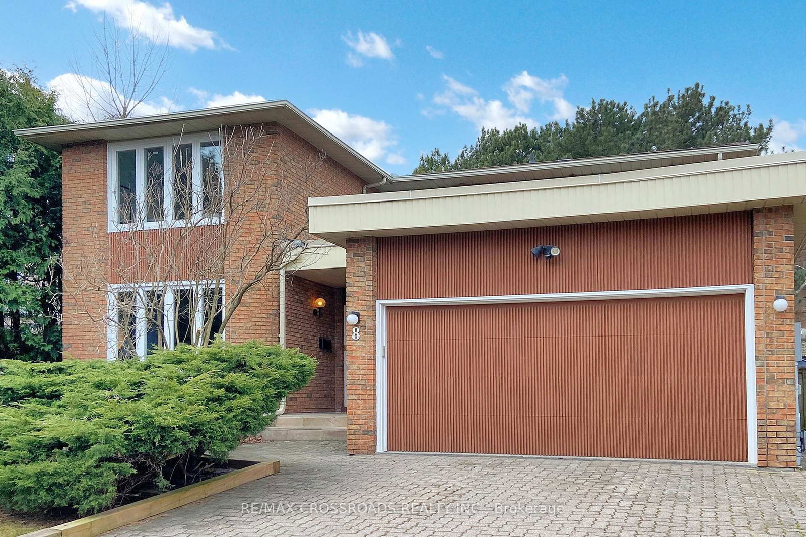 Detached House for sale at 8 Orchid Court, Toronto, St. Andrew-Windfields, M2L 2X8 - MLS: C12149678
