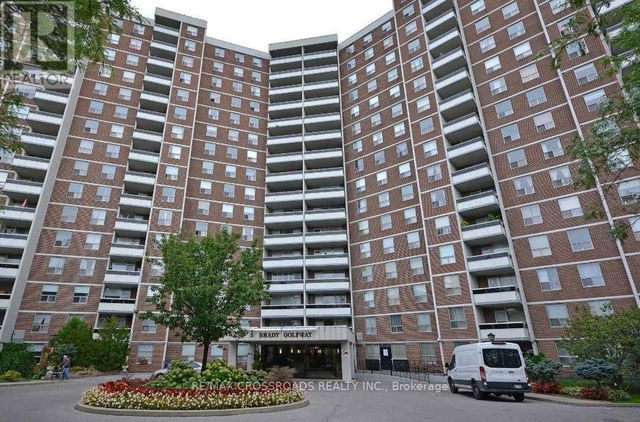 1208 - 5 Shady Golf Way