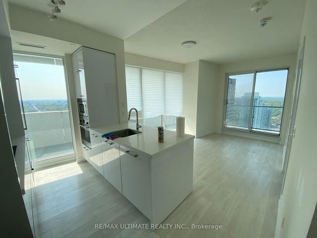 3409 - 2221 Yonge Street