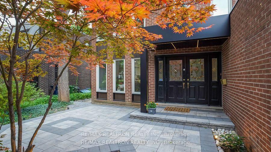 Detached House for sale at 47 Robinter Drive, Toronto, Newtonbrook East, M2M 3R4 - MLS: C12150093