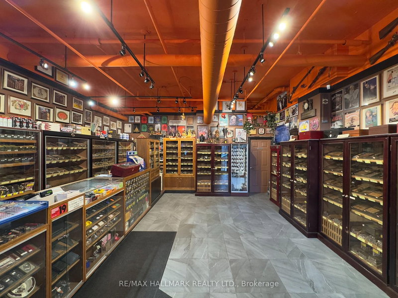 85 Mccaul St N, Toronto, M5T 2W7 | Image 3