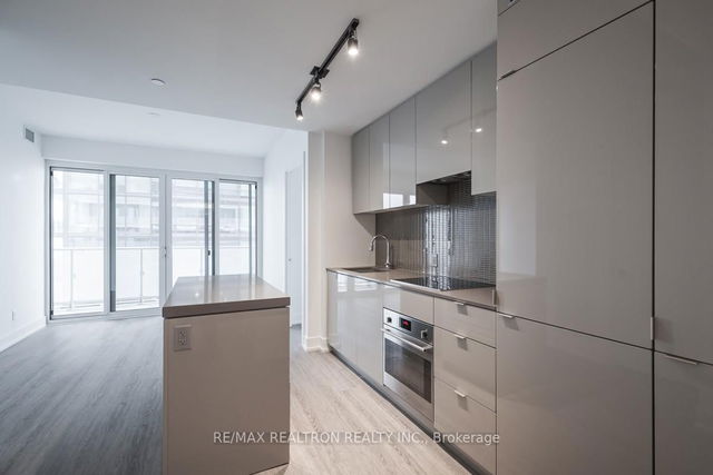 4601 - 7 Grenville Street