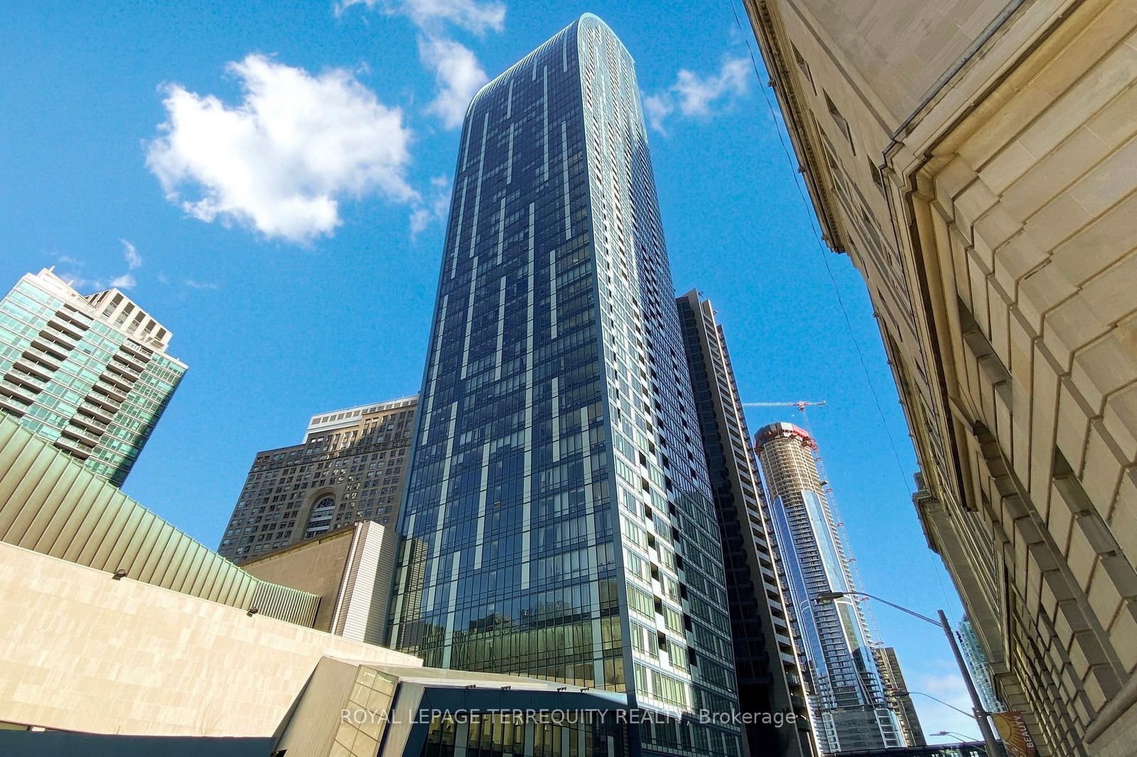 Condo for sale at 2511-8 The Esplanade N/A, Toronto, Waterfront Communities C8, M5E 0A6 - MLS: C12150798