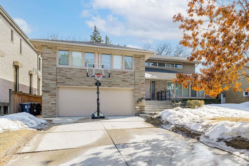 7 Stormont Ave, Toronto - Englemount-Lawrence image-0-0