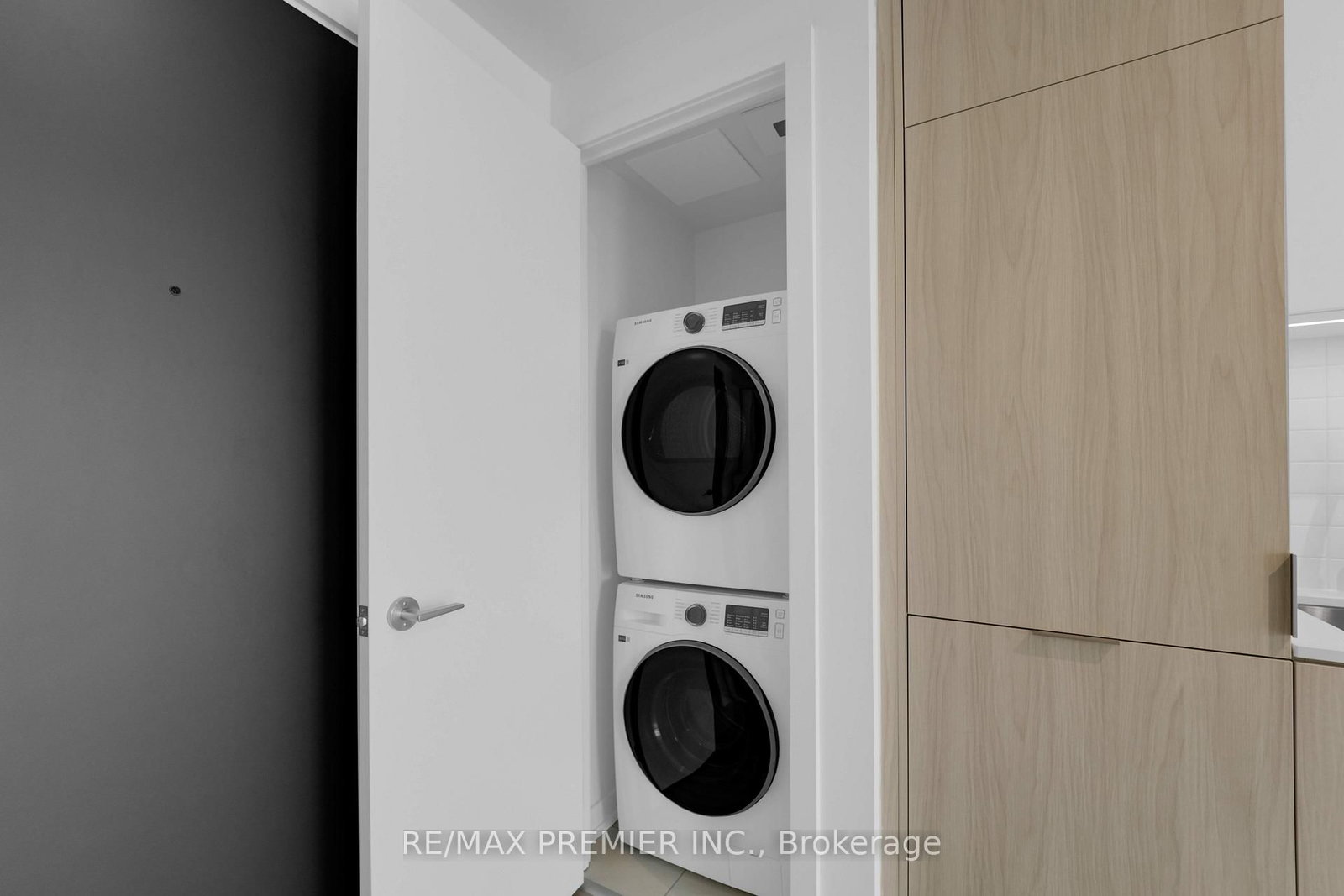 28 Eastern Avenue, Unit LPH11 - Photo 11