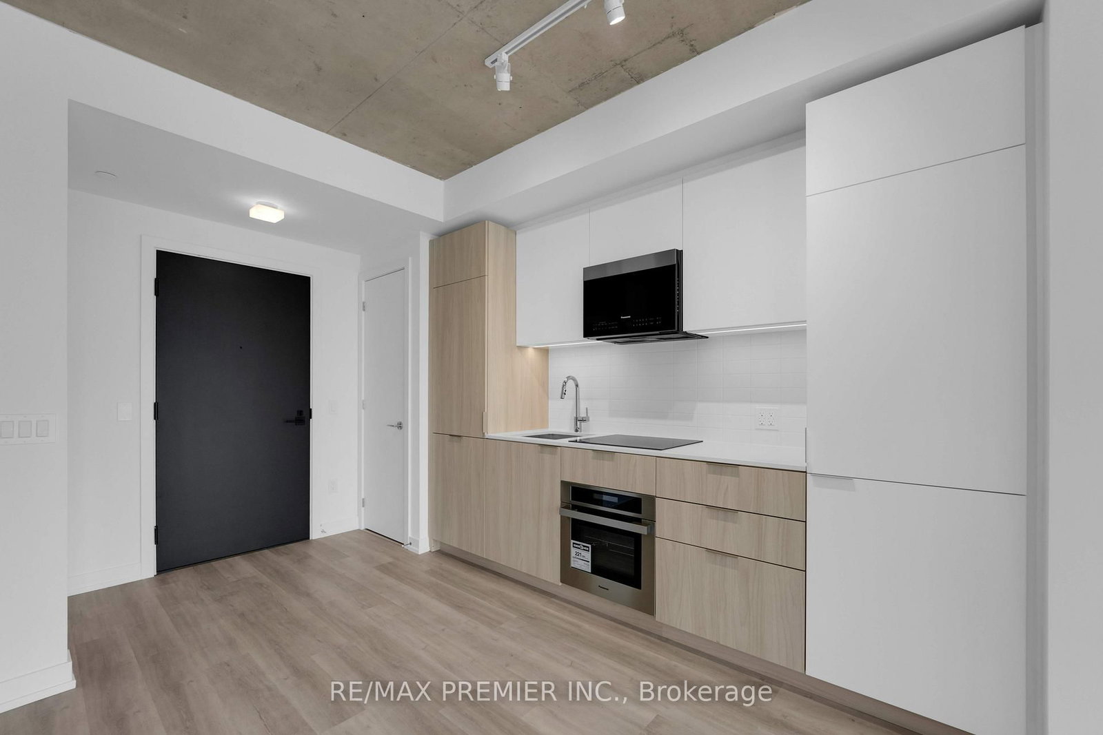 28 Eastern Avenue, Unit LPH11 - Photo 13