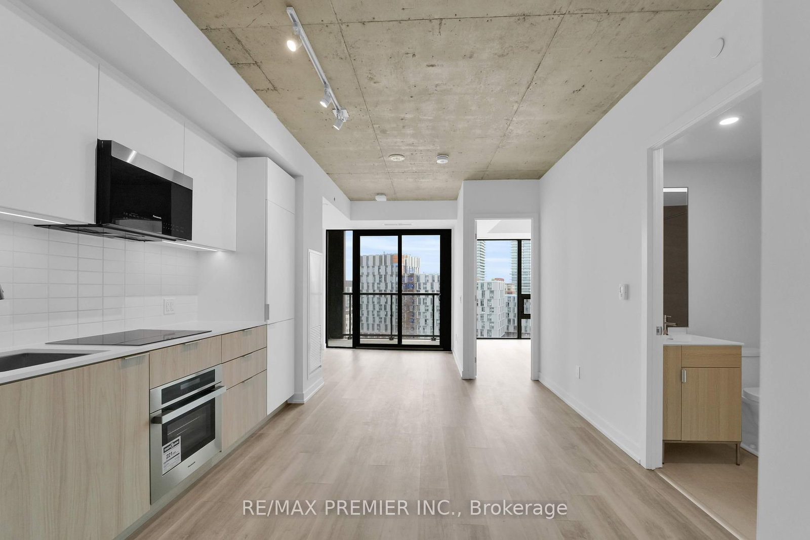 28 Eastern Avenue, Unit LPH11 - Photo 15