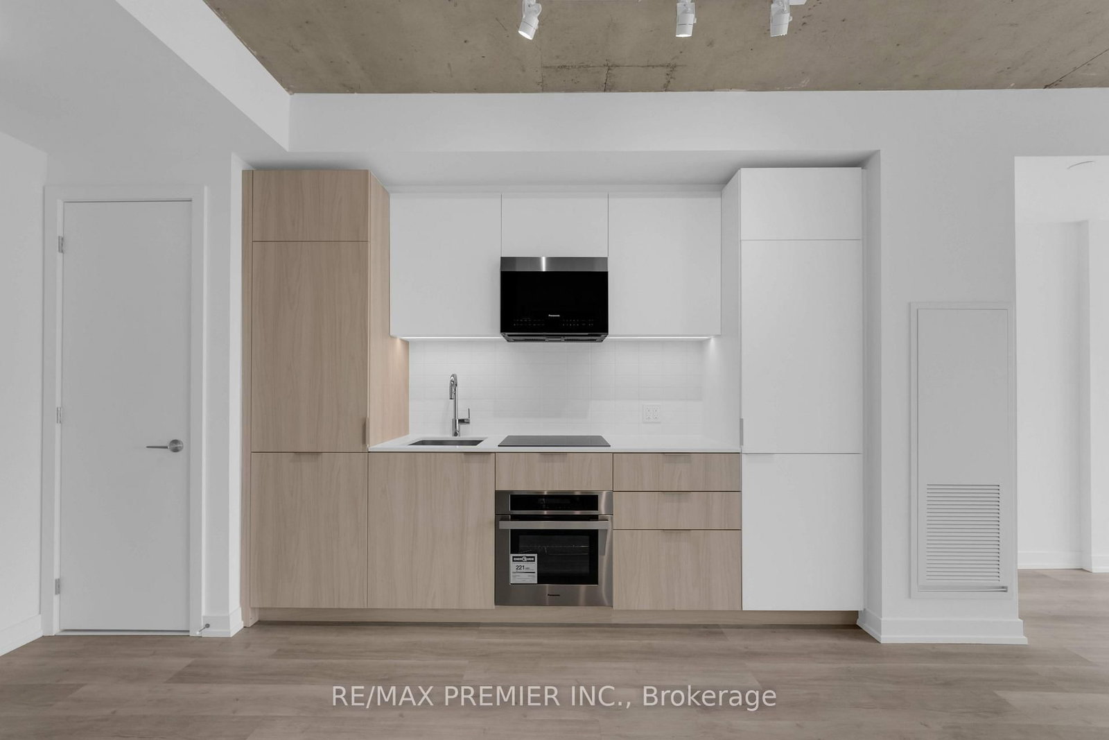 28 Eastern Avenue, Unit LPH11 - Photo 9