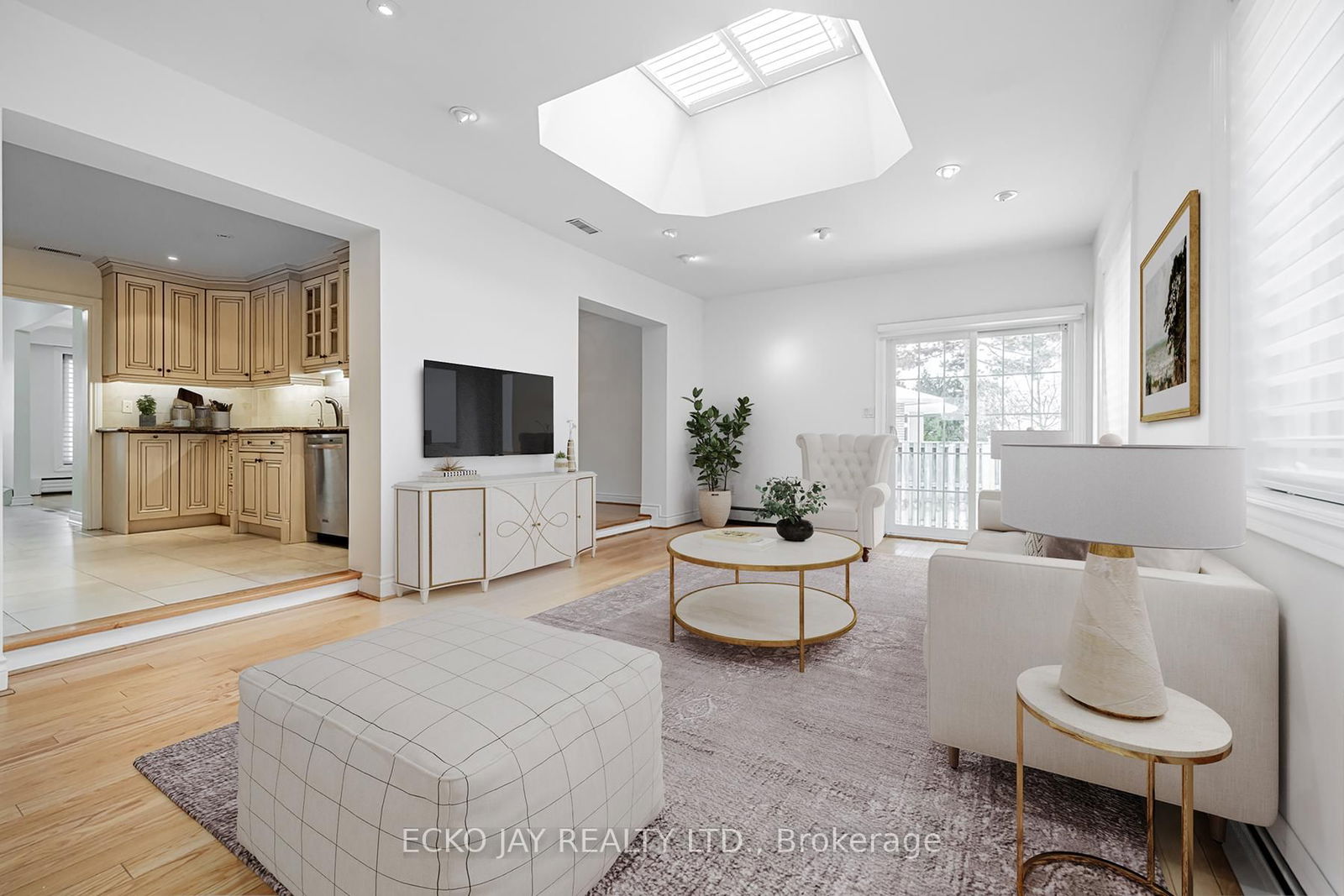 Detached House for sale at 15 Comet Court, Toronto, Victoria Village, M4A 2H2 - MLS: C12151000